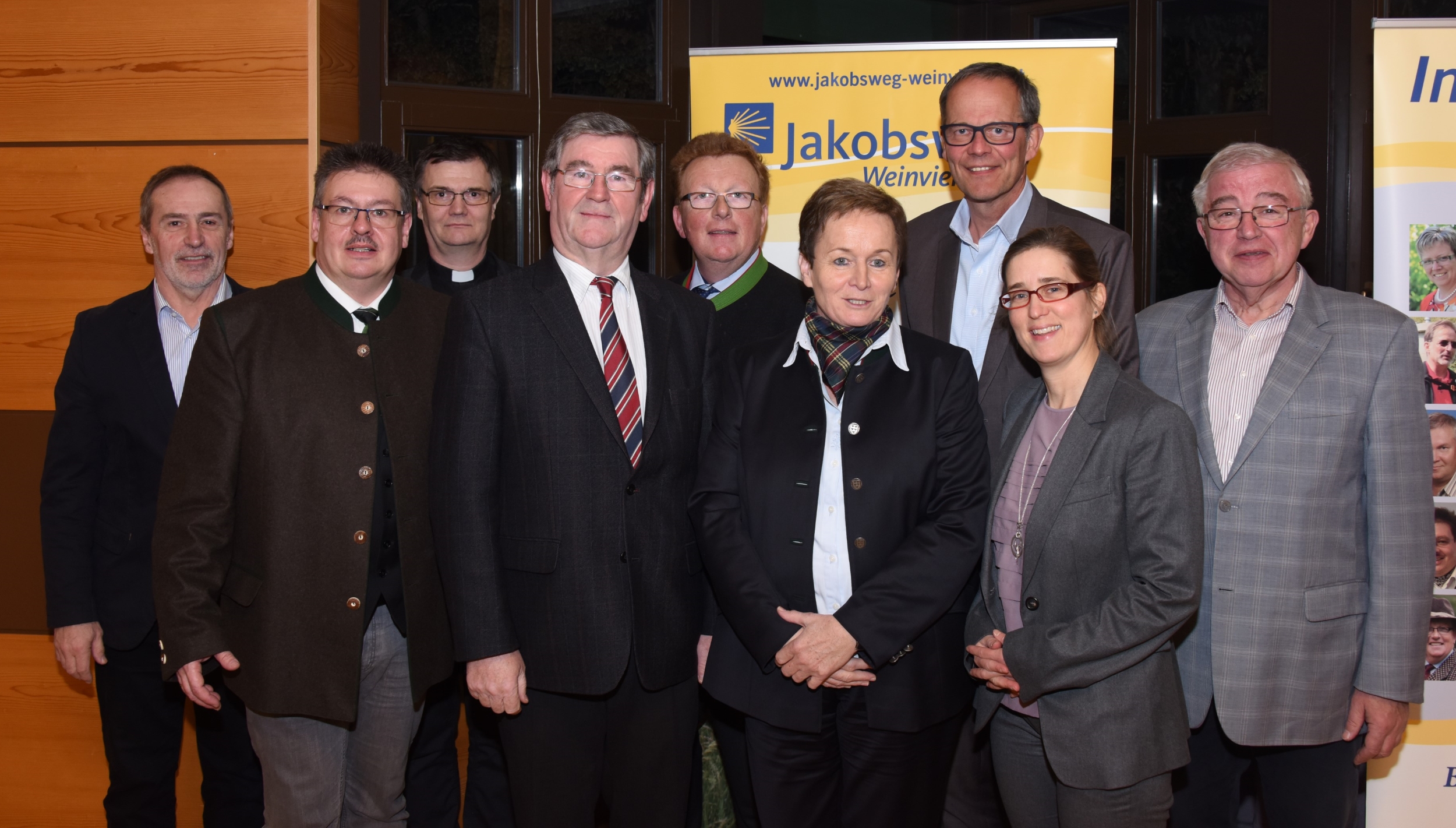 Der Vorstand und die beiden Kassaprüfer gemeinsam mit den Vertreter/innen der Weinviertel Tourismus GmbH.